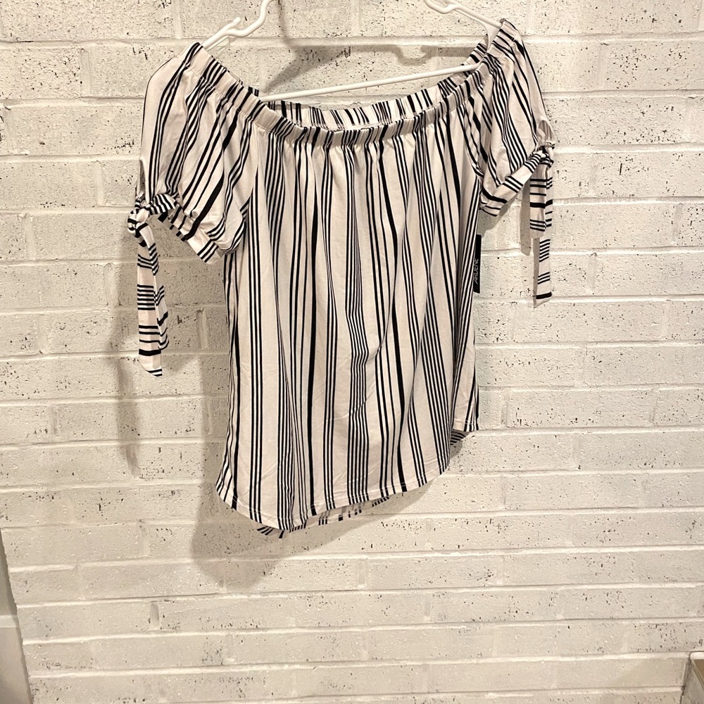NWOT Ardene Stripped Top